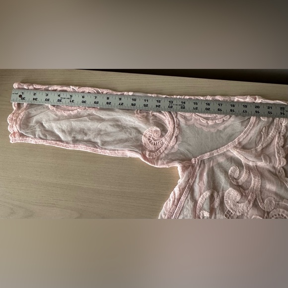 Express Blush Pink Embroidered Sheer Top / Size Large NWT - Picture 12 of 14